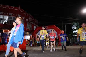 BIB: 571, 3543, 3305
                            <button type="button" onclick="openModal(26262013)" class="btn btn-primary btn-sm float-right btn-popup" data-toggle="modal" data-target=".modal-high-quality">
                        <i class="fas fa-shopping-cart"></i> Add to Cart
                    </button>
                                            <button type="button" onclick="isThisMe(26262013, true)" class="btn btn-success btn-sm float-right btn-popup btn-isme hidden" data-toggle="tooltip" data-placement="bottom" title="นี่คือรูปของคุณใช่ไหม คลิกที่นี่เพื่อเอาเข้าอัลบั้ม">
                        <i class="fas fa-plus"></i> Add to album
                    </button>
                    <button type="button" onclick="isThisMe(26262013, false)" class="btn btn-warning btn-sm float-right btn-popup btn-isnotme hidden">
                        <i class="fas fa-ban"></i> Remove from album
                    </button>